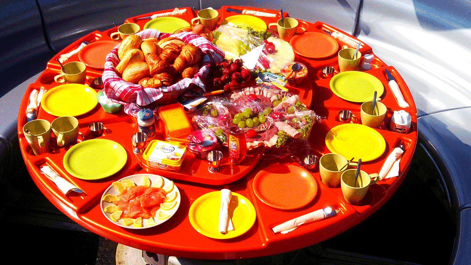 Berlin & Brandenburgs beste BRF Grillboot