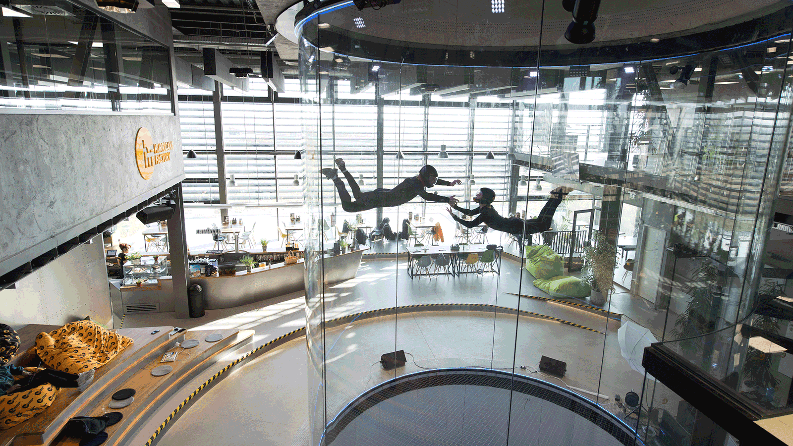 Berlin & Brandenburgs beste Indoor-Skydiving