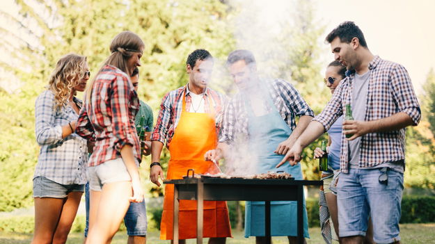 Darf Man In Der öffentlichkeit Grillen WO darf man in Berlin überhaupt grillen? | 94,3 RS2