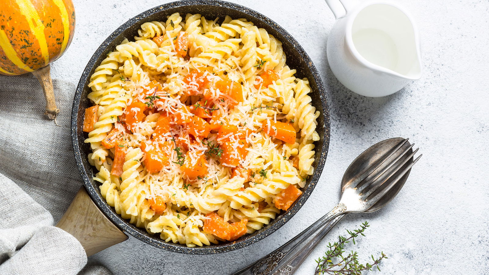 Herbstrezepte Penne mit Kürbis