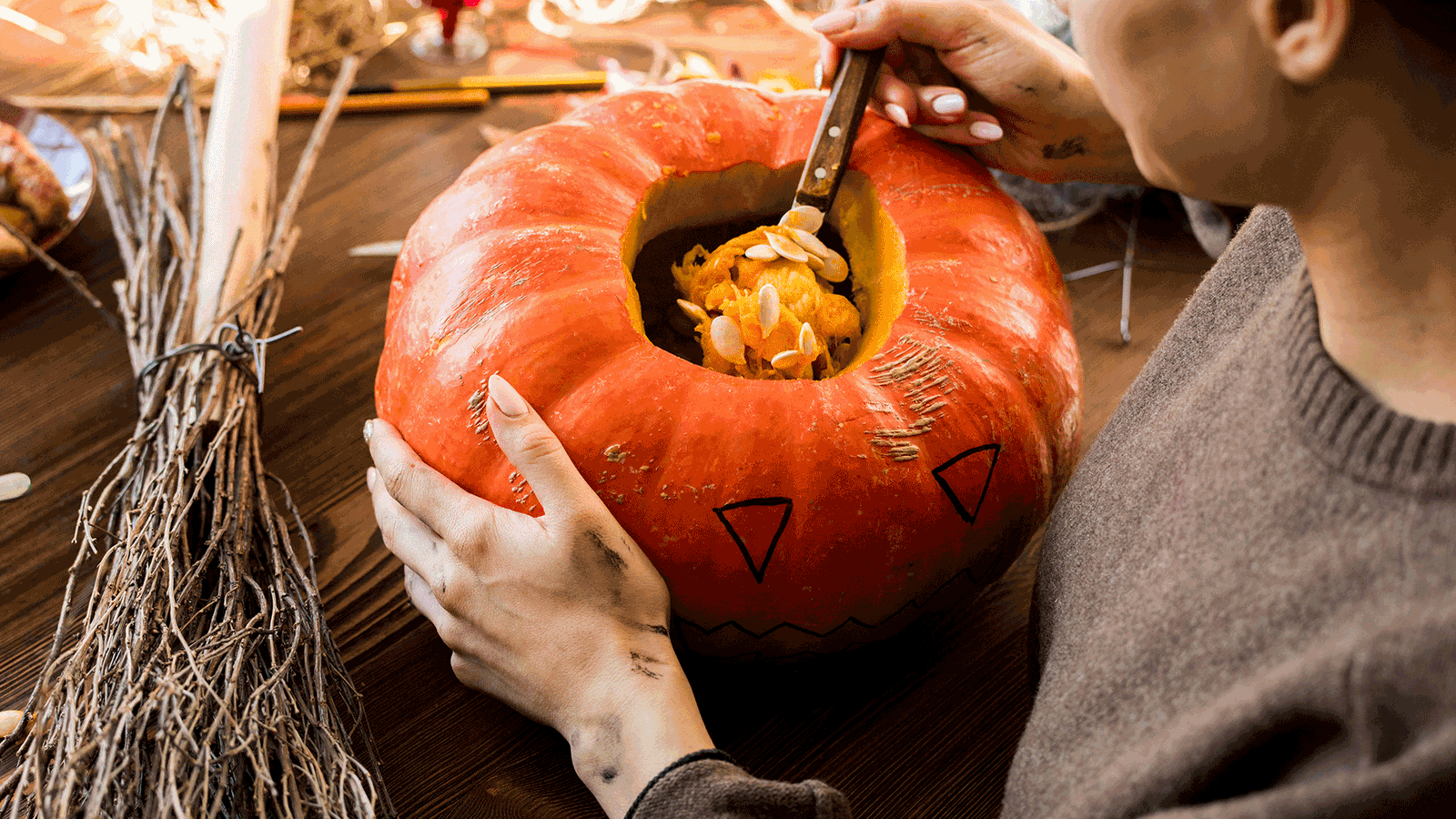 Kürbis schnitzen aushöhlen