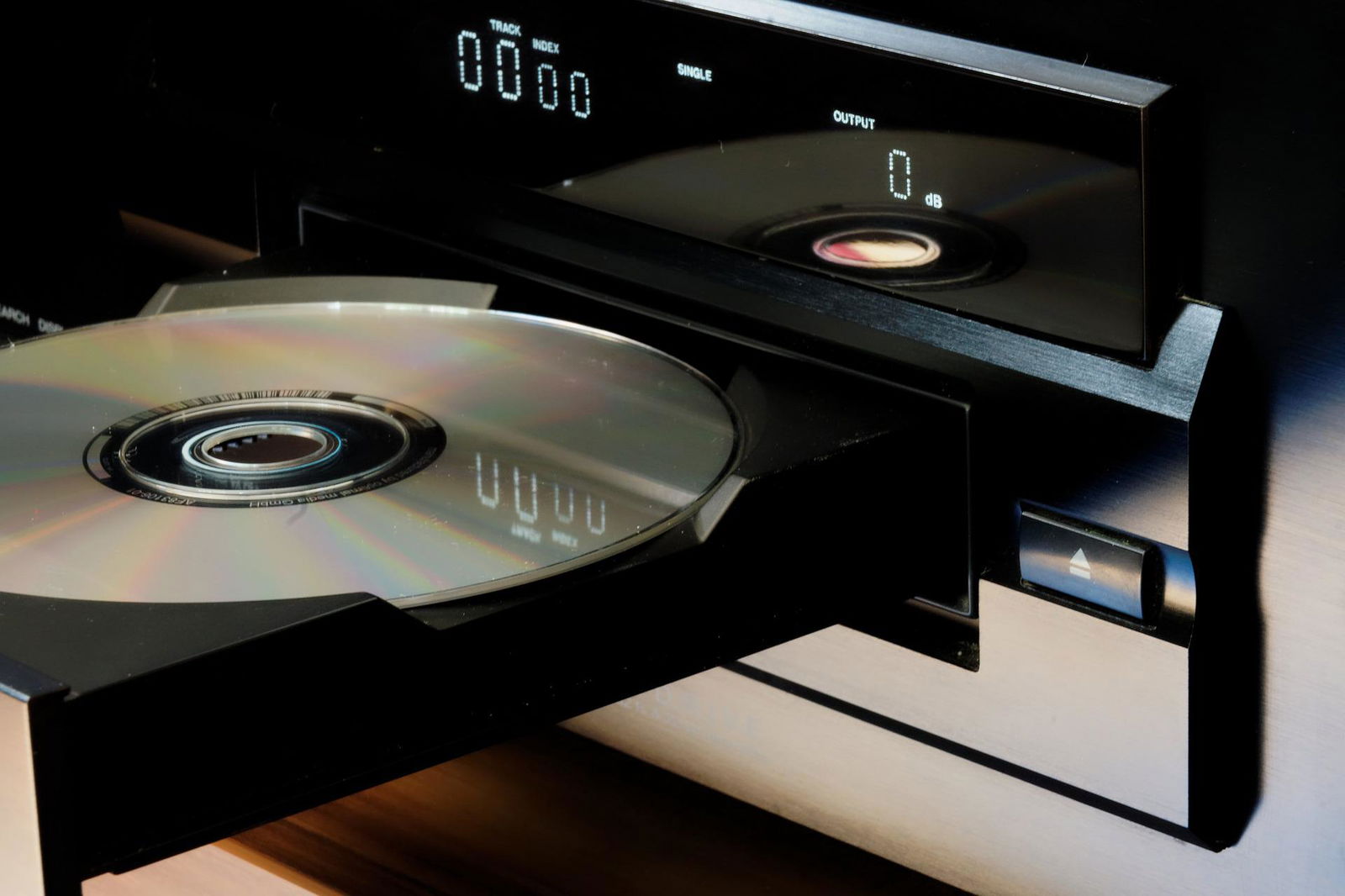 rs2-artikel-90er-hits-cd-bravo