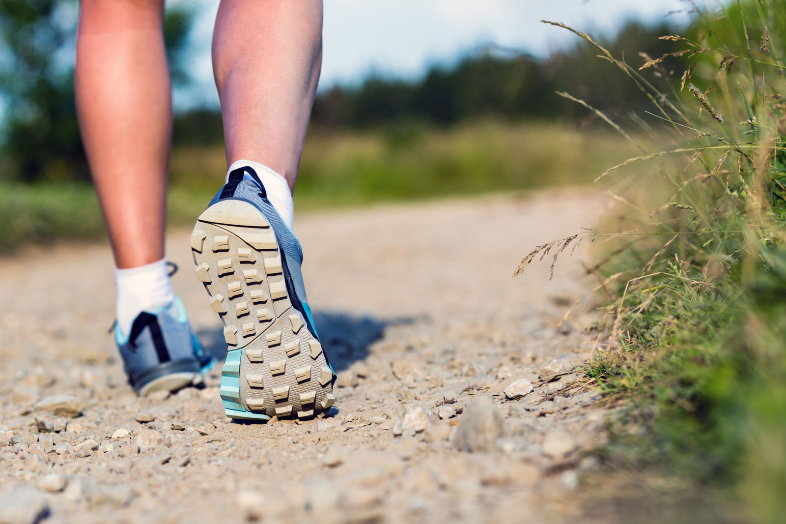 rs2-frauen-bewegt-walking