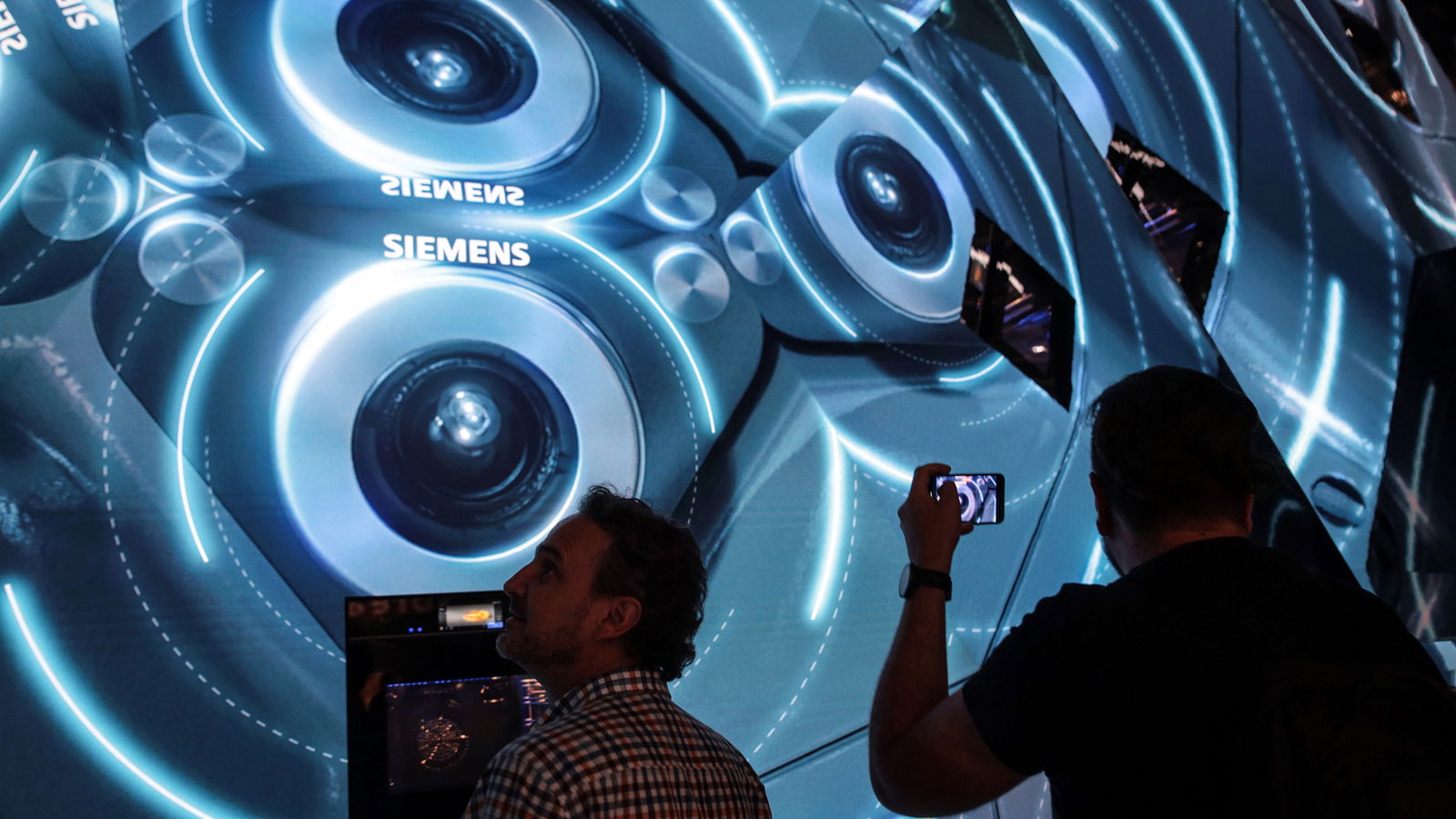 rs2-artikel-ifa-2022-berlin-simens