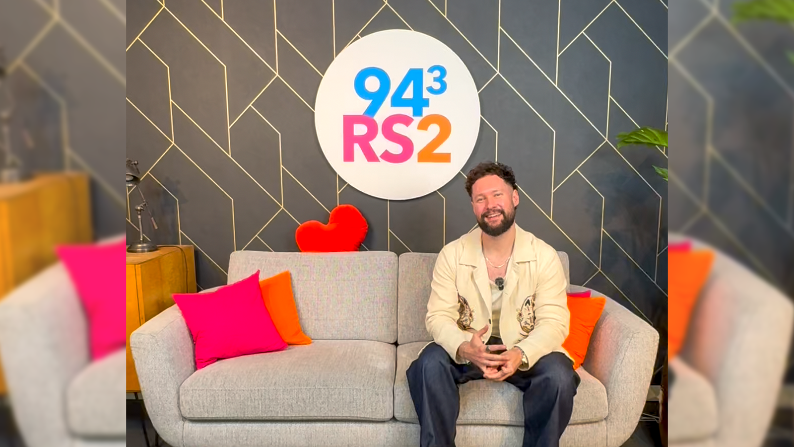 93,3 Sek. Date Calum Scott