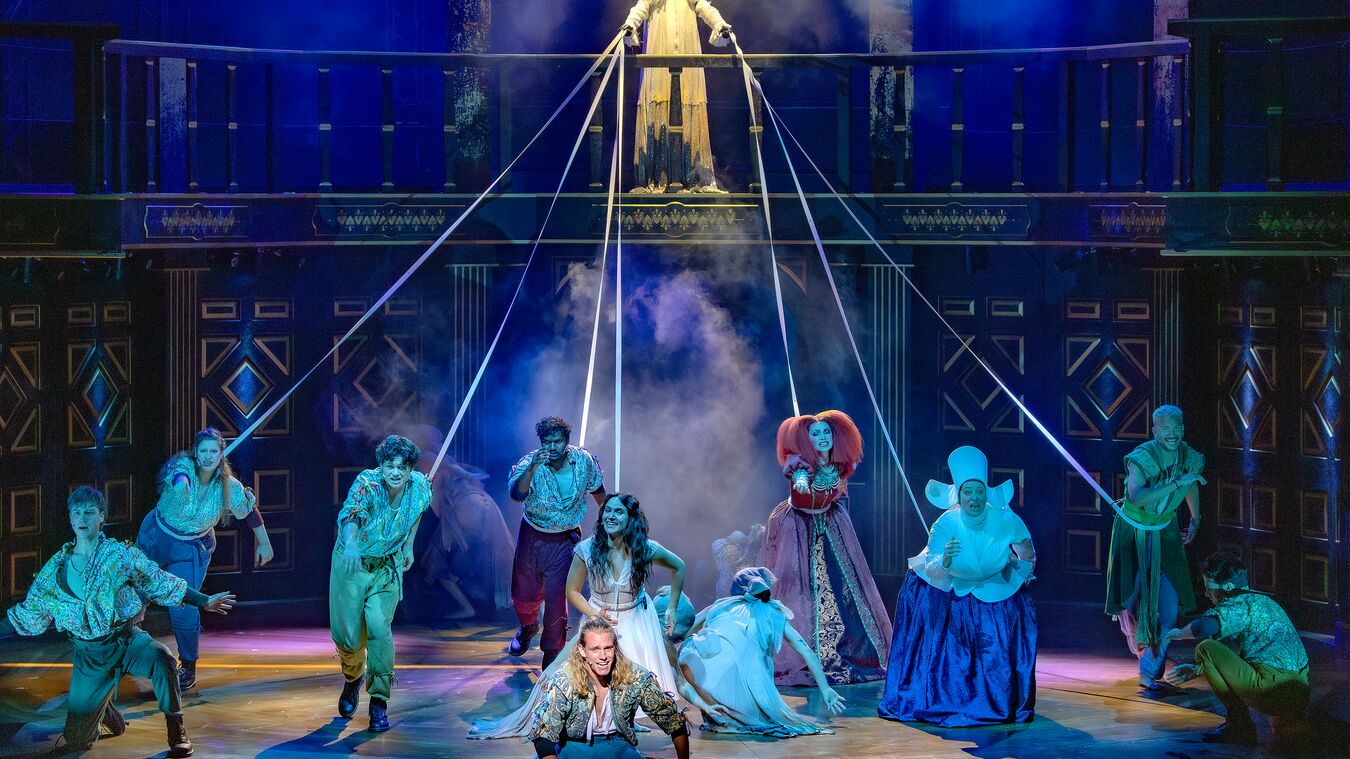 ROMEO UND JULIA - Liebe ist alles